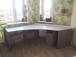 Эркерный стол на заказ
